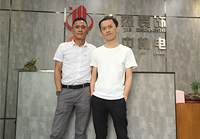 设计师设计出来的东西很专业，很时尚！